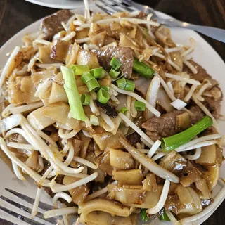 Beef Chow Fun with black Bean Sauce