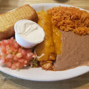 Combo lunch #3 chunky beef chimichanga and chicken enchilada