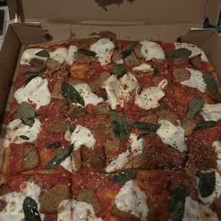 16" Margherita Pizza