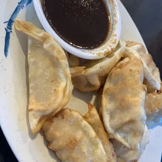 8 Pieces Pot Stickers