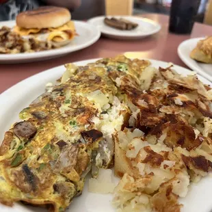 Supreme Omelette with Hashbrowns