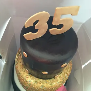 Broken bow when it was delivered to us and a melting appearance