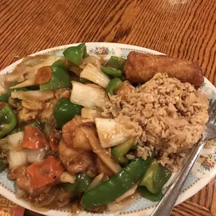 Shrimp in lobster sauce with fried rice combination dinner, it comes with an egg roll, fried won ton with sweet sauce and egg flower soup.