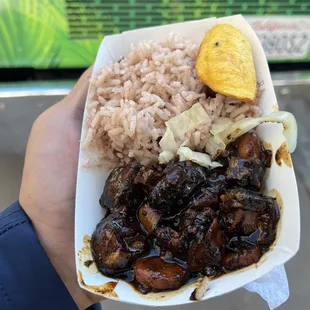 Oxtail, rice, cabbage, plantain