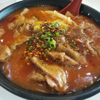 Sliced Beef in Hot Chili Oil with Noodle