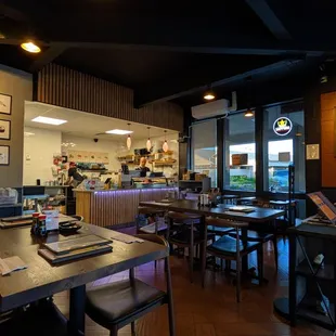 sushi and sashimi, interior
