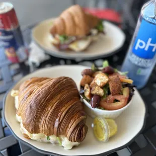Tuna melt + side salad.