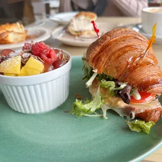 Tuna Melt Croissandwich