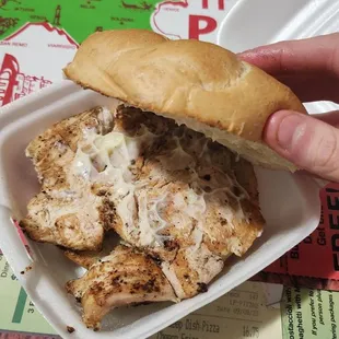 Where the damn veggies? They charge 6.60 for chicken and bread ask for mayo they charge .65 cents but put no veggies on the sandwich? Wow