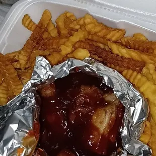 Rib tip dinner, full of fat w old nasty fries