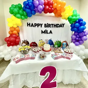 The balloon arch was made by them, so nice!!