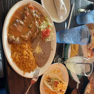 Pork green chili plate