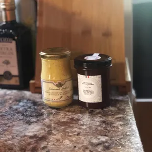 Horseradish mustard and La Chambre preserves