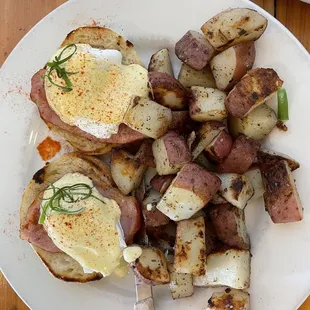 Classic Ham Eggs Benedict