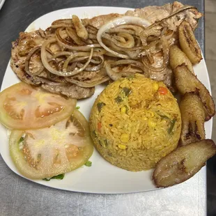 Bistec encebollado