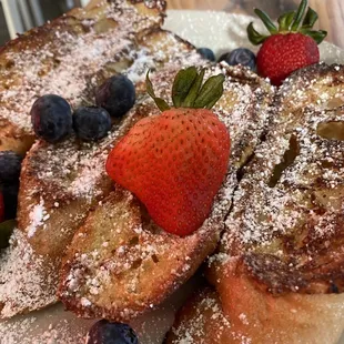 French toast with fresh fruit
