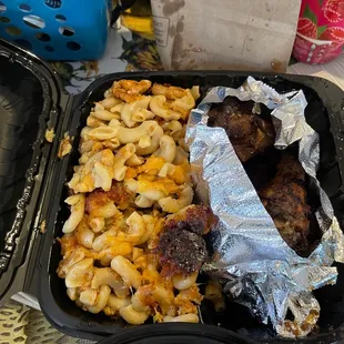 Mac and Cheese and Jerk Wings Meal
