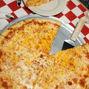 Pizza tasty. Not a bunch of sauce