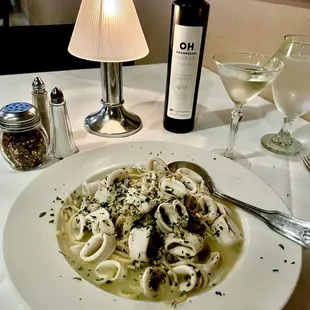 Spaghetti Calamari's in a garlic, parsley &amp; white wine sauce