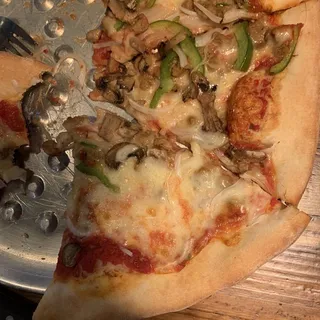 Deluxe Pizza