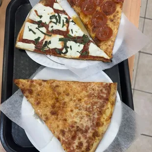 Cheese Round Pizza Slice, pepperoni, Margherita Pizza Slice