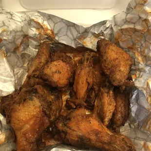 8 chicken wings