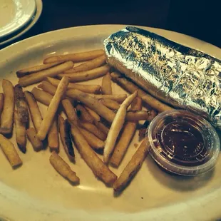 This is how the plate was delivered to the table. Made me think that they were snaked on before I got it. Ha ha!