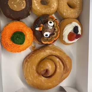 food, dough desserts, donuts