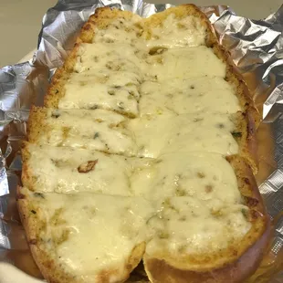 Garlic bread with cheese