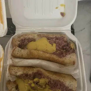 Corned beef sandwich