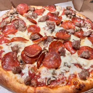 Bravo Pizza was tasty good! I got my pizza fix!