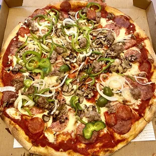 Everything pizza no olives