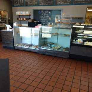 Interior/front counter