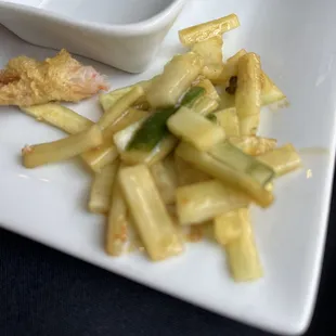 Irregular cuts on the cucumber