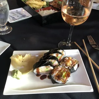 Shrimp tempura Roll*