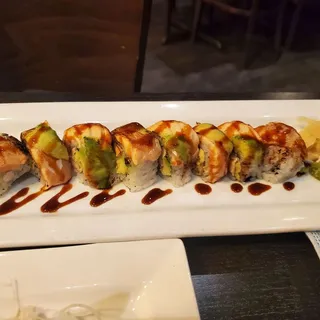 Salmon Torched Roll
