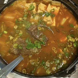 Beef stew warm pot has glass noodles - feeds 6-8