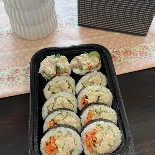 Big sushi roll - tuna mayo