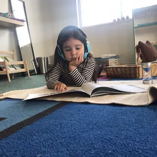 Montessori work cycle: Language