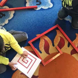 Montessori work cycle: Sensory