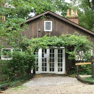 Wisteria, the gallery and gift shop at the Little Loomhouse