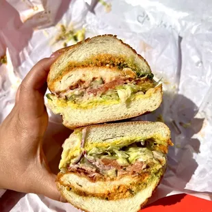 Lucca&apos;s Spicy Buffalo Sandwich