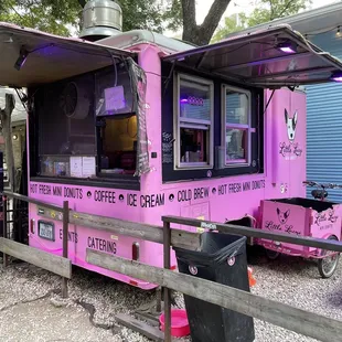 a pink food truck