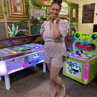 Jameta B.