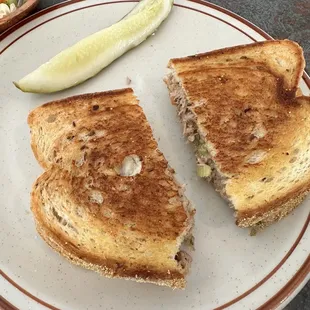 Tuna melt