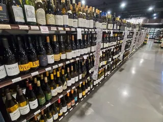 Arrow Wine & Spirits