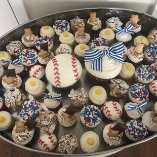 Gender reveal baby shower...Balls or Bows?