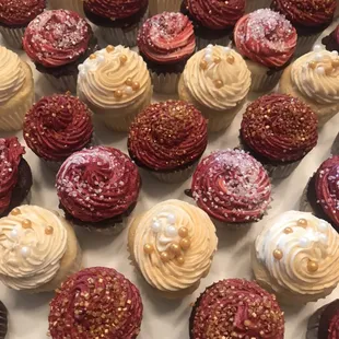 Coordinating cupcakes for an Indian bridal shower.