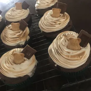 S'mores cupcakes