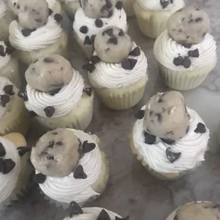 Chocolate Chip Cookie Dough Cupcakes